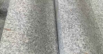 呼伦贝尔芙蓉白S型拉丝面路沿石