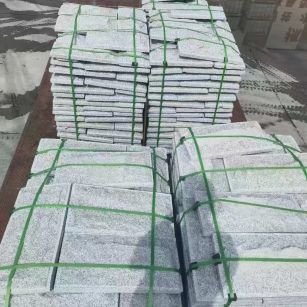 呼伦贝尔 芝麻白蘑菇石装车出货