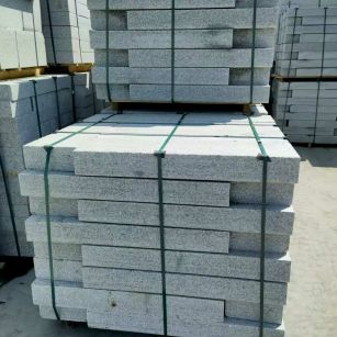 呼伦贝尔 芙蓉白花岗岩路沿石、平石尺寸标准，色泽均匀