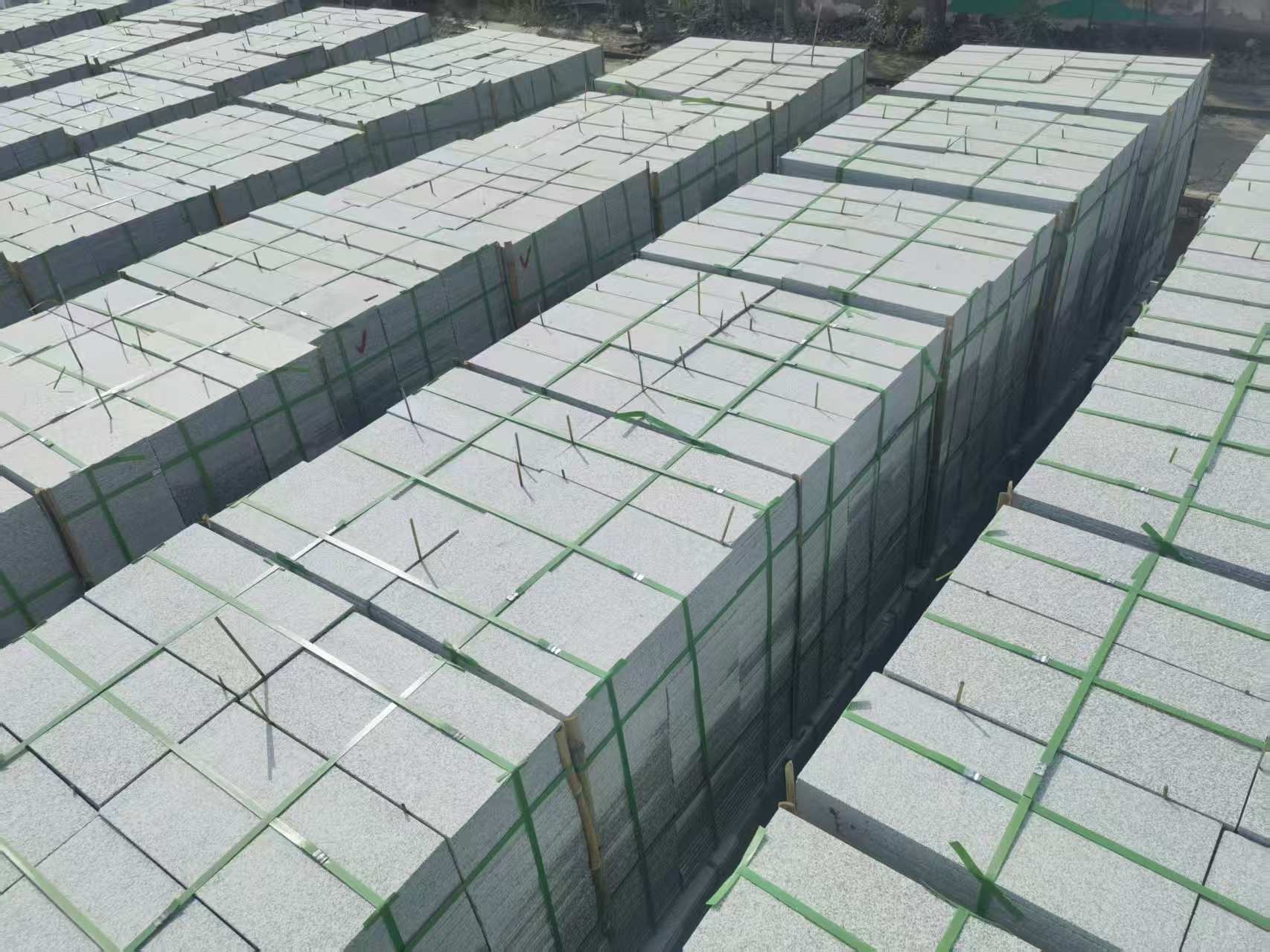 呼伦贝尔 芝麻白1.8公分火烧300*600地铺，清仓大甩卖