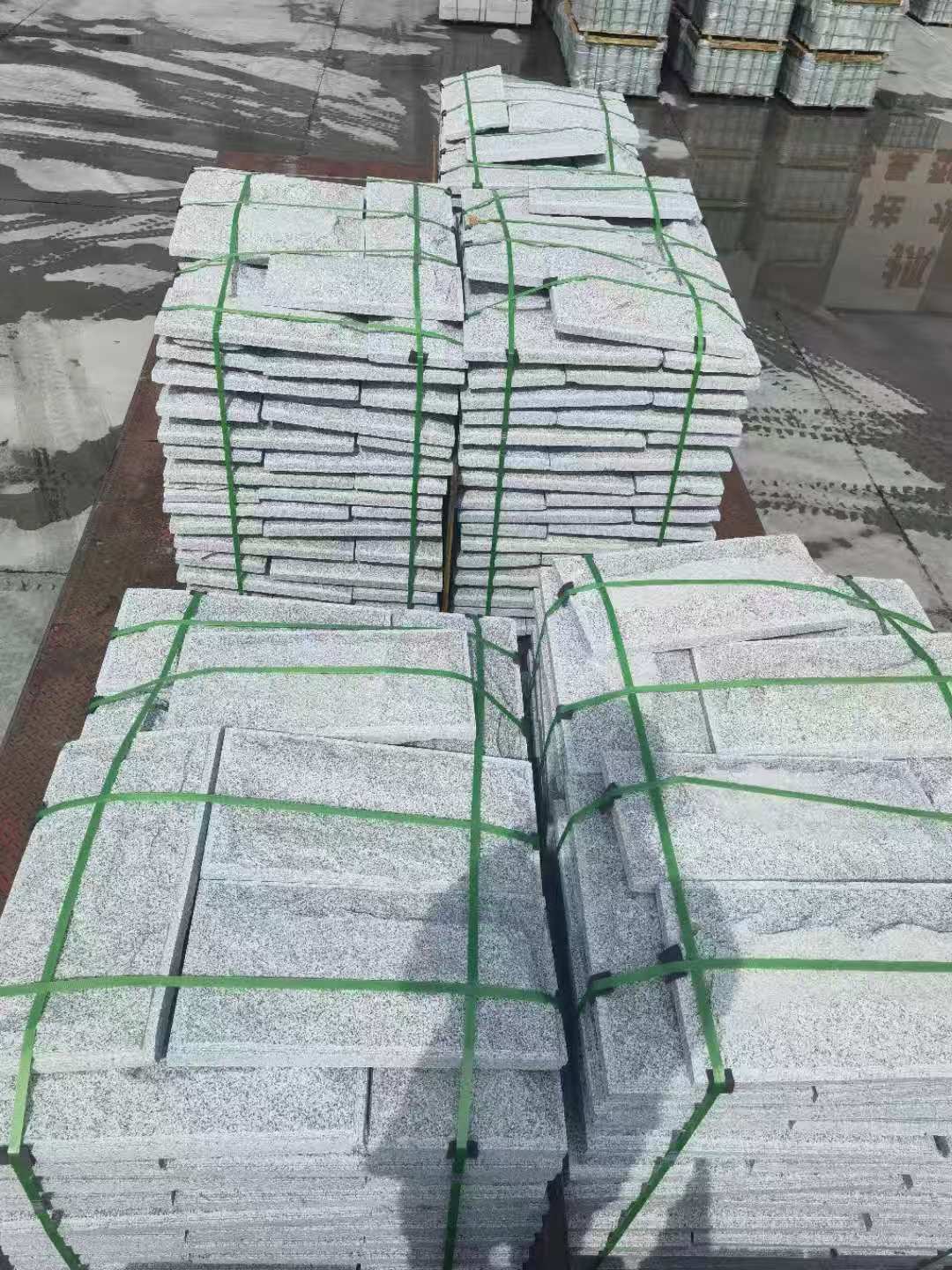 呼伦贝尔 芝麻白蘑菇石装车出货