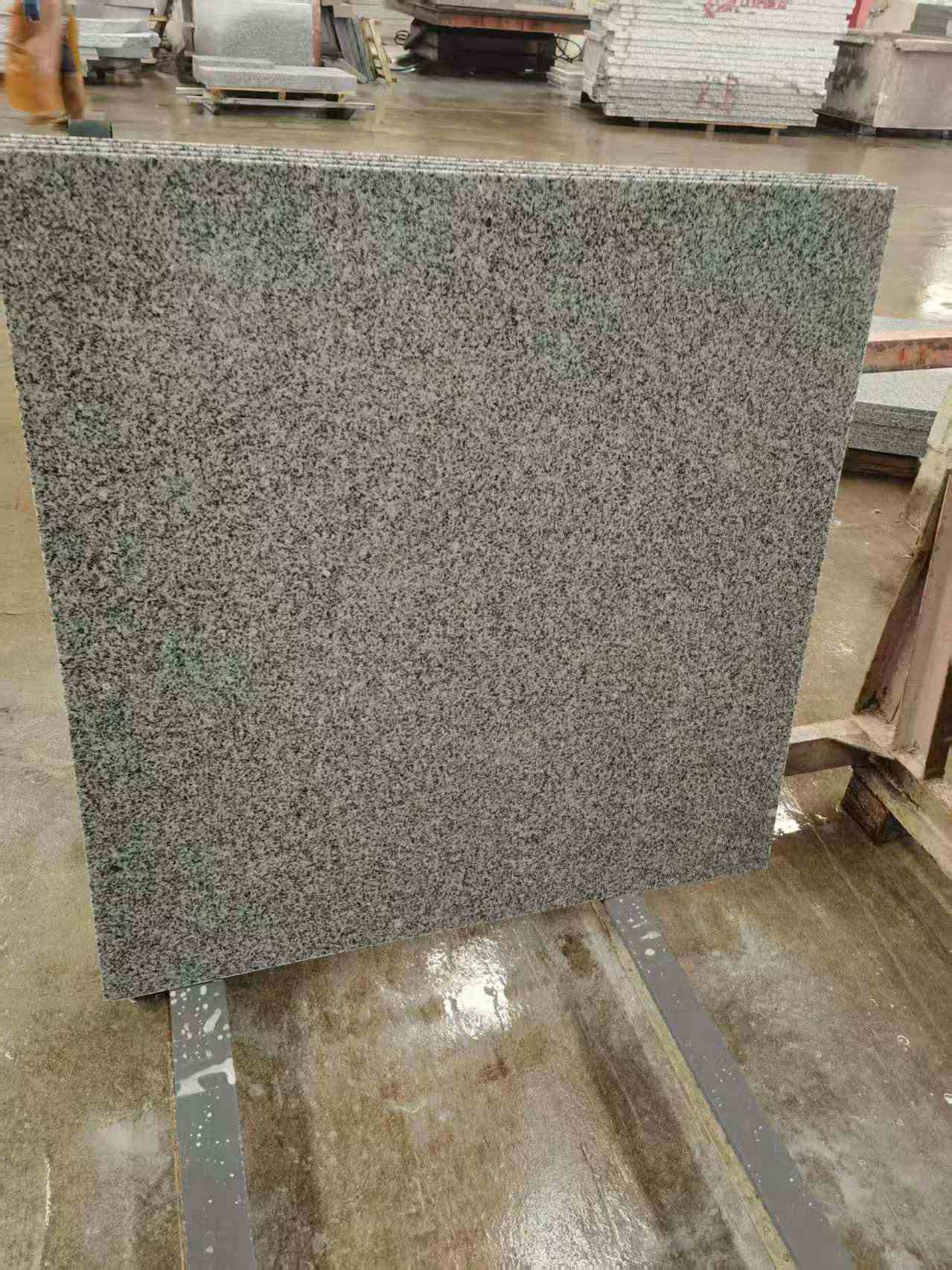 呼伦贝尔 芝麻白光面900*900，高地铁标准