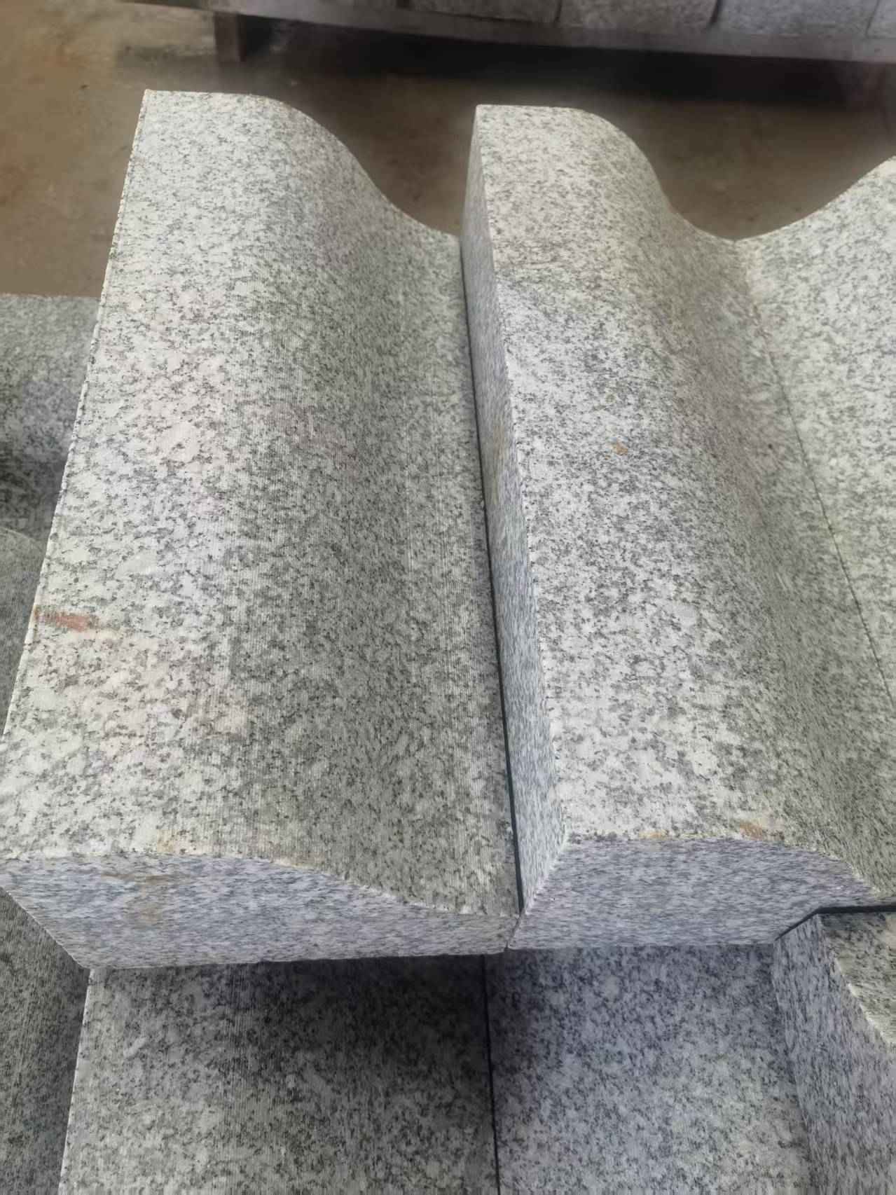 呼伦贝尔芙蓉白S型拉丝面路沿石