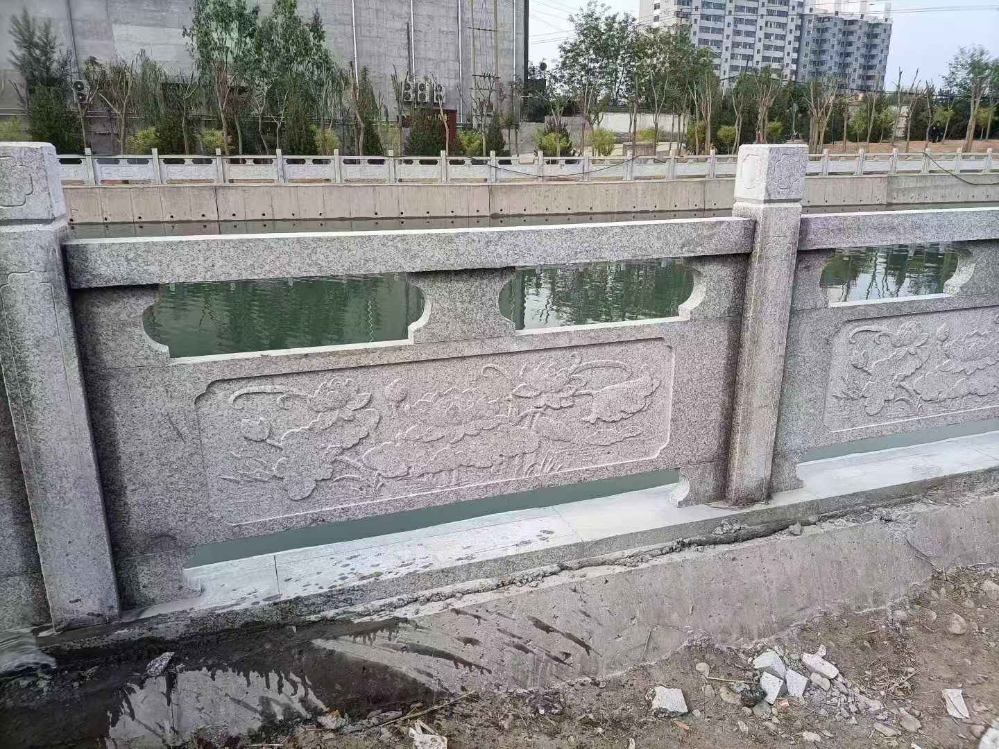 呼伦贝尔 芙蓉白大花桥梁、河道，石材栏杆、围栏、护栏