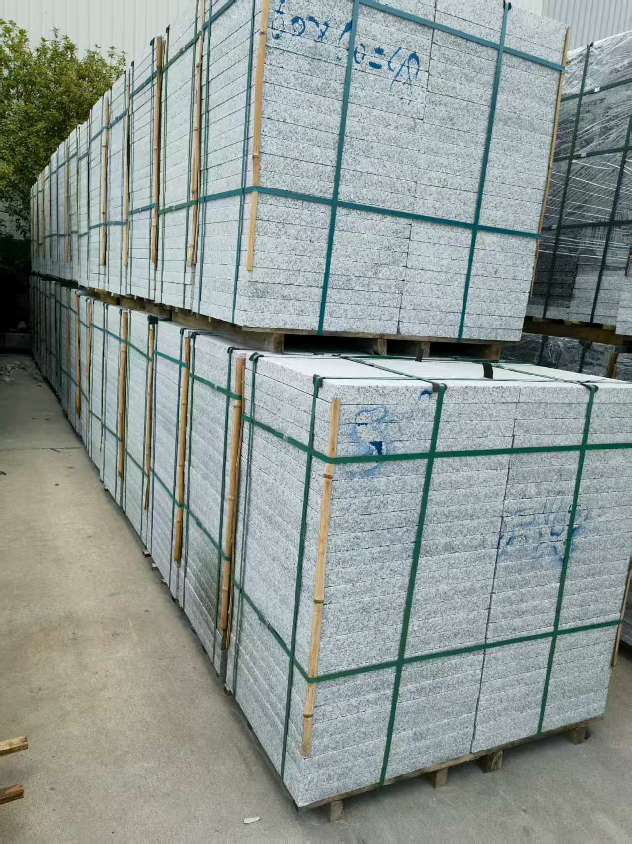 呼伦贝尔 大花芙蓉白火烧成品，市政园林广场地铺石